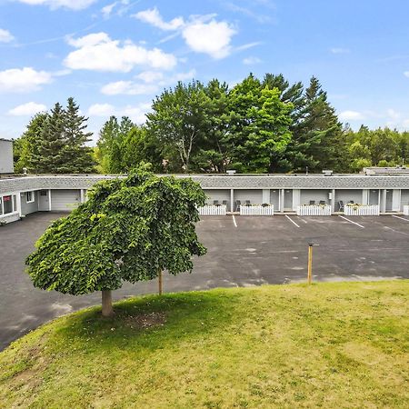 Ambassador Motel Sault Ste. Marie Bagian luar foto