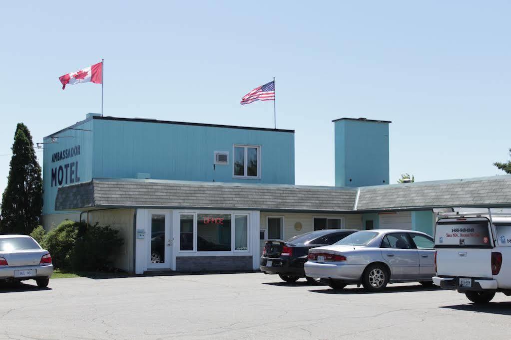 Ambassador Motel Sault Ste. Marie Bagian luar foto