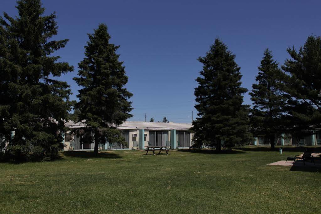 Ambassador Motel Sault Ste. Marie Bagian luar foto